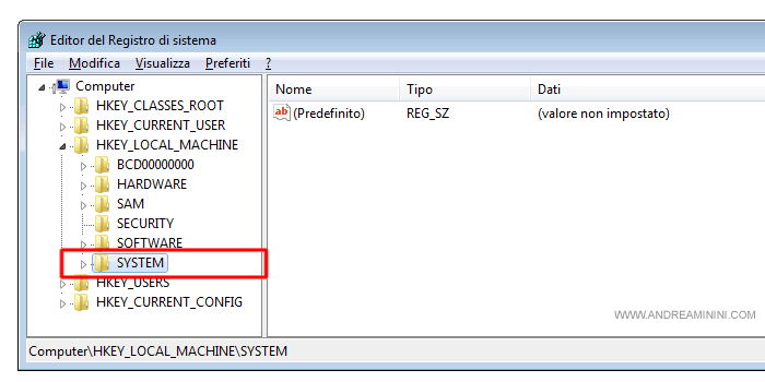 selezionare SYSTEM su Regedit